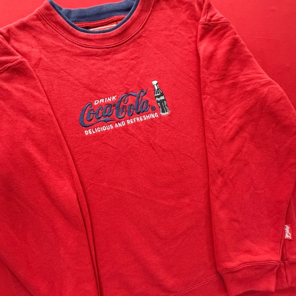 Coca-Cola Mens Red Embroidered Crewneck Sweatshirt Small Pullover Graphic Logo